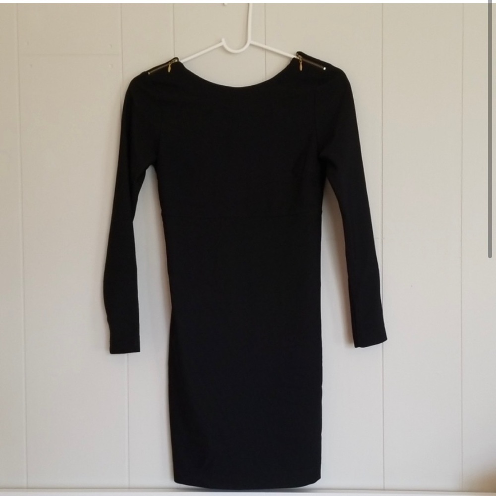 Long sleeve black dress with v neck back